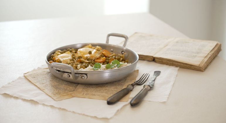 Receita Vegetariana de Ervilhas com Ovos Escalfados